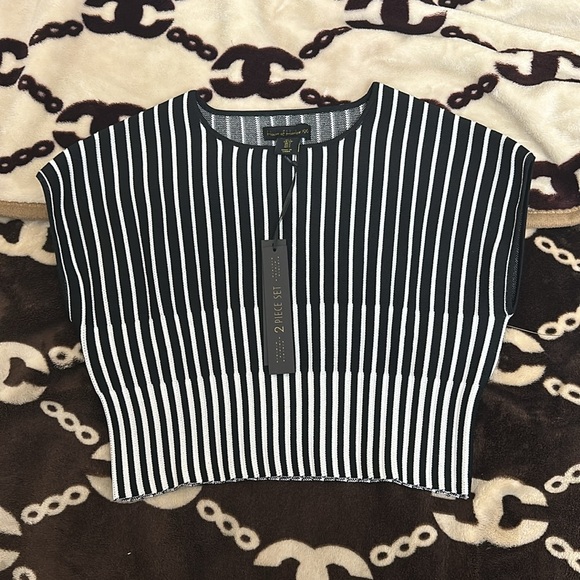 🌺🌺 NWT HOUSE OF HARLOW 1960 SKIRT SET SIZE SMALL - Picture 13 of 13